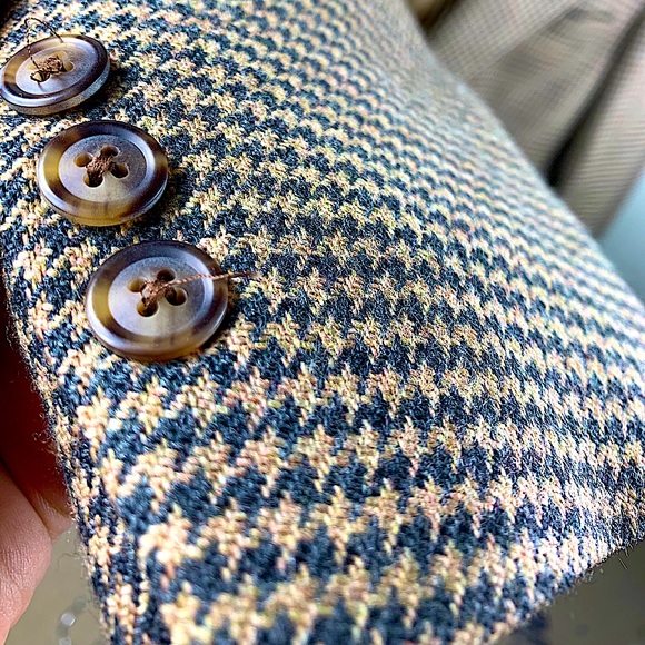 Burberry 100% Wool Blazer - Picture 7 of 10